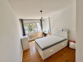  Appartement à louer 4 pièces 90 m²