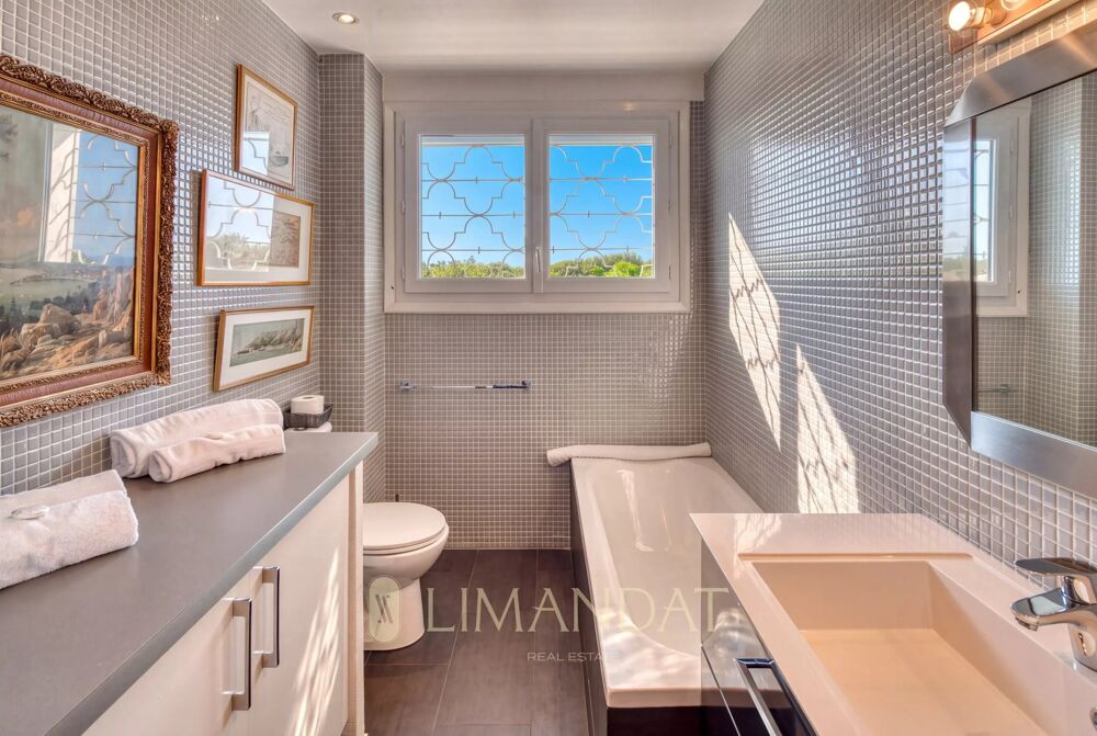 à vendre  Appartement Roquebrune-Cap-Martin (06190)