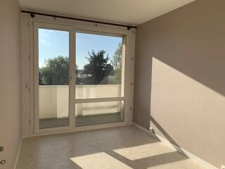  Appartement à louer 4 pièces 67 m²