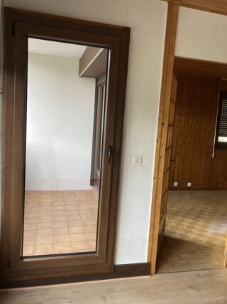  Appartement à louer 5 pièces 97 m²