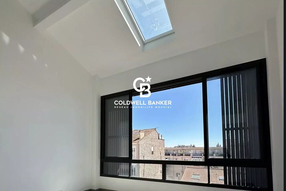Duplex de cinq pièces, neuf au dernier étage, volumes et lumière