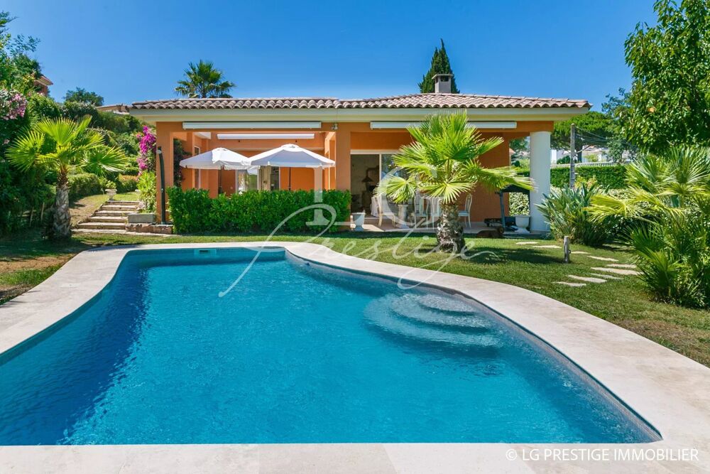 Maison de plain pied avec piscine