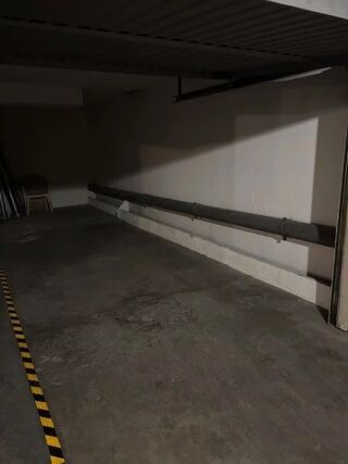  Parking / Garage à louer 12 m²