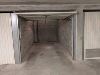 Parking / Garage � vendre 12 m�