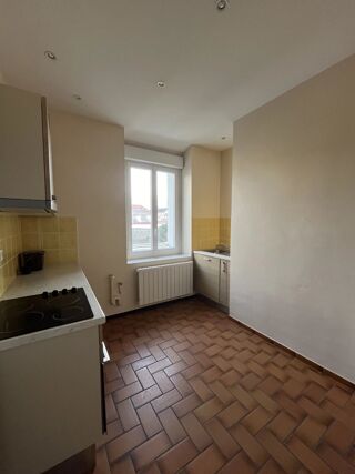  Appartement à louer 1 pièce 34 m²