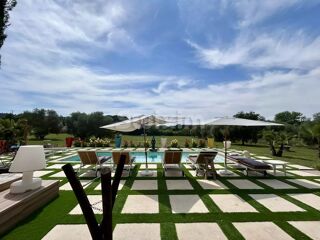  Villa � vendre 9 pi�ces 300 m�