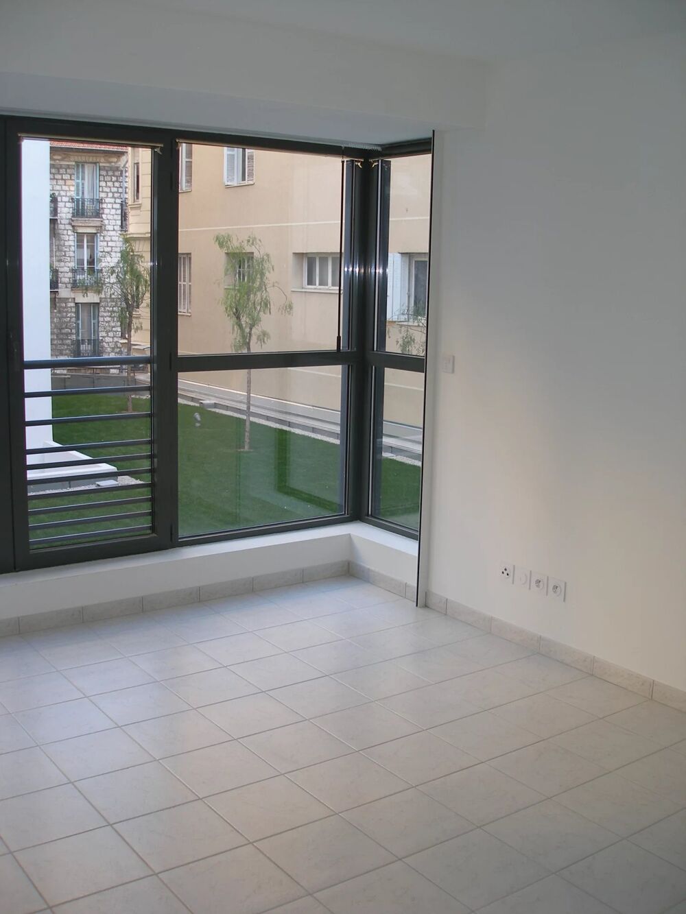 Location Appartement Studio de 26m² avec loggia fermée Nice