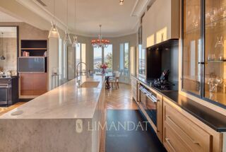  Maison à louer 7 pièces 253 m²