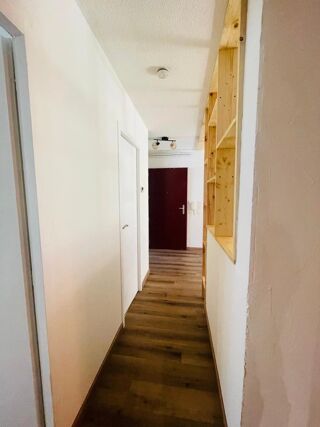  Appartement à louer 3 pièces 67 m²