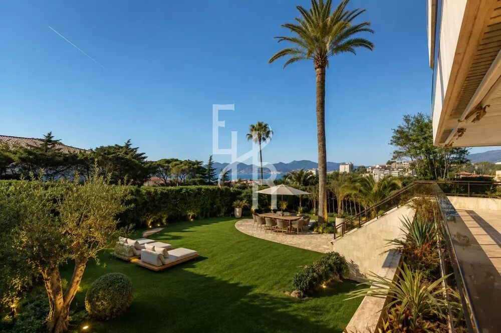 Cannes vente vaste appartement 6 pièces proche plages