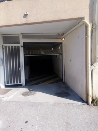  Parking / Garage à vendre 1 pièce 17 m²