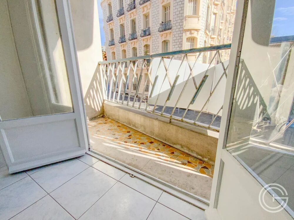Location Appartement STUDIO VIDE - 8 PLACE PHILIPPE RANDON - NICE LIBERATION Nice
