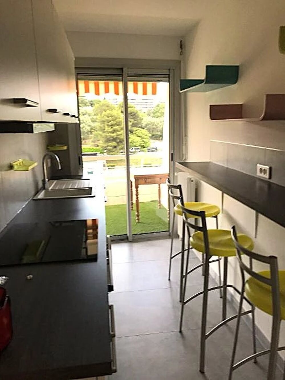 Location Appartement Charmant studio de 35m² avec terrasse et parking Le cannet