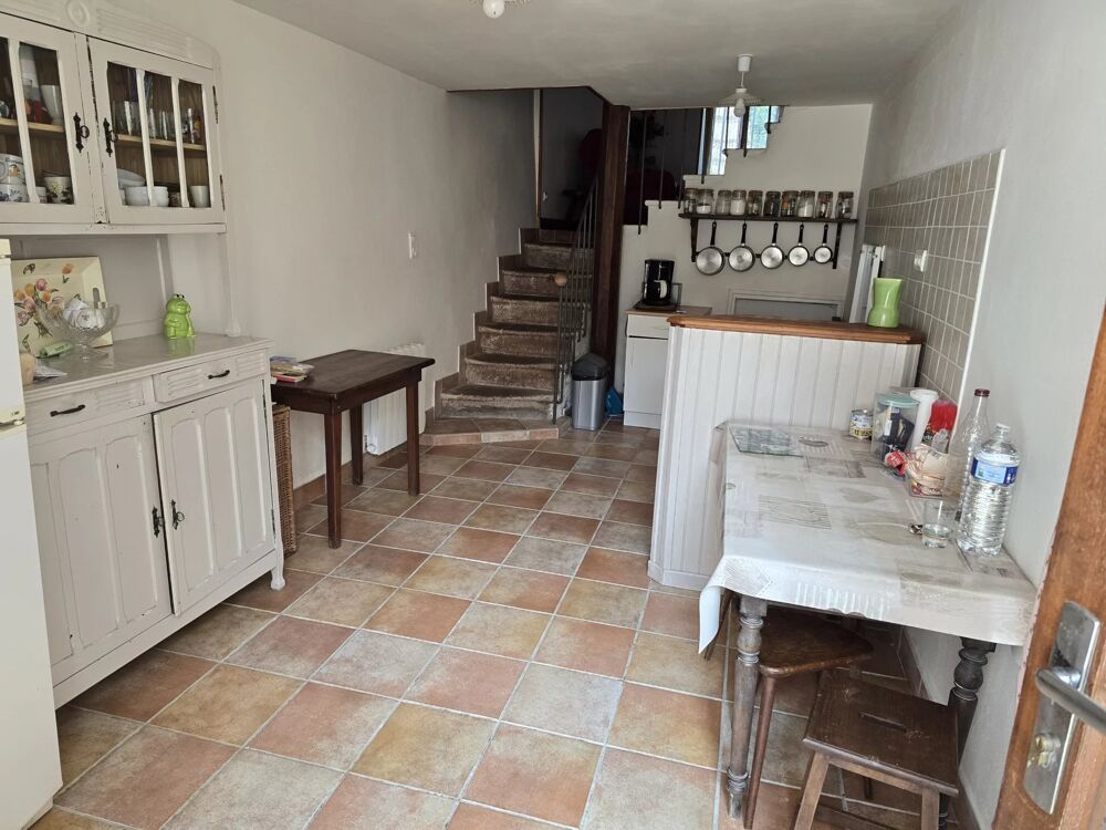 JOLIE MAISON DE VILLAGE DE CARACTERE