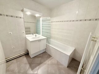  Appartement à louer 2 pièces 50 m²