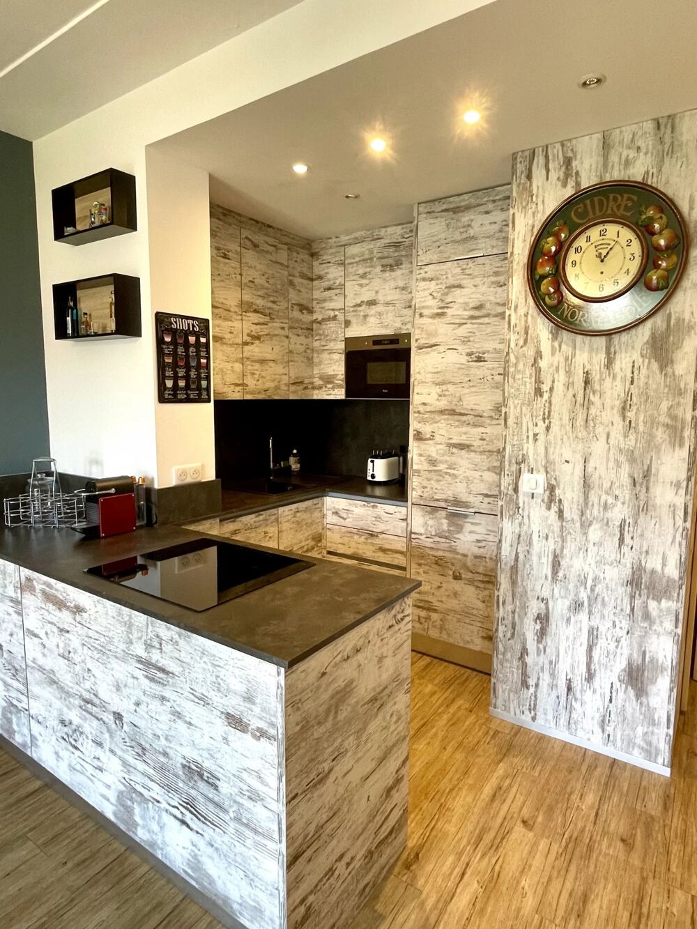 Location Appartement Deux pièces de 38m² au port de Nice Nice