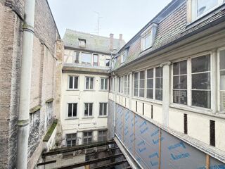  Immeuble à vendre 15 + pièces 1205 m²
