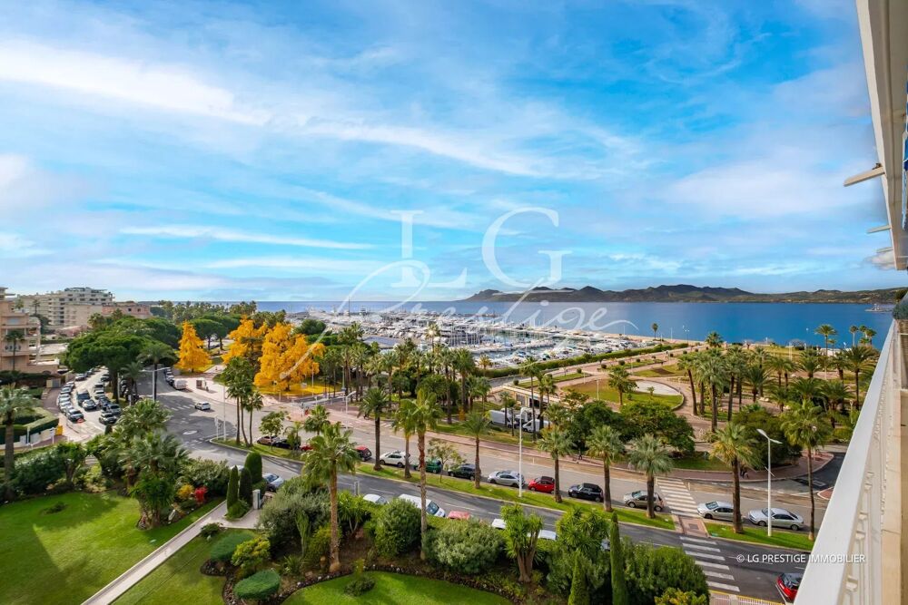 Appartement Traversant Rénové  Élégance et Vue Panoramique Mer