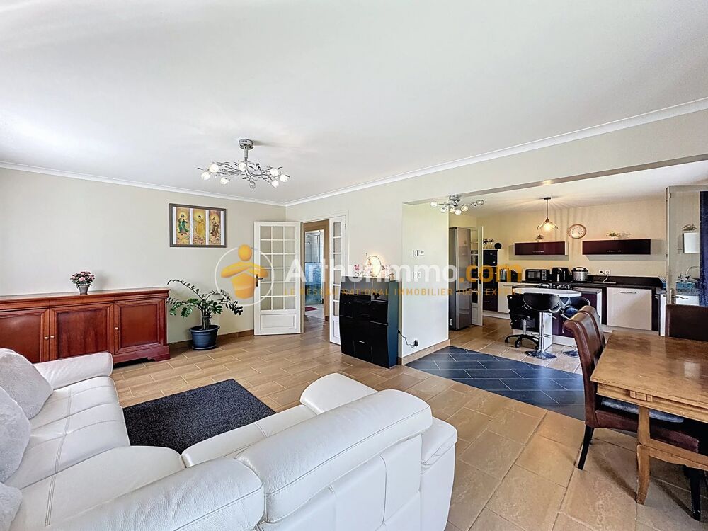 Vente Maison À vendre - Maison avec  jardin arboré de 830 m² – Ruy-Montceau Ruy-montceau