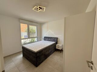  Appartement à louer 2 pièces 45 m²