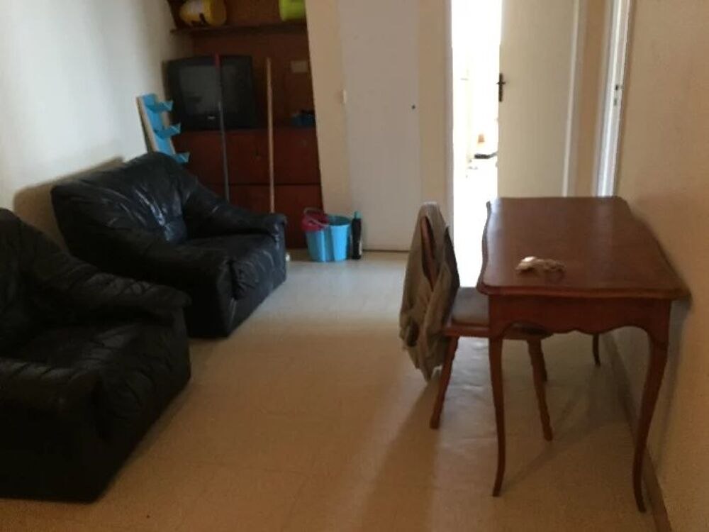 Location Appartement Chambre meublée - proche fac La source