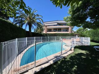Vente Appartement CANNES - 2 Pièces- Terrasse - Piscine - Parking Cannes