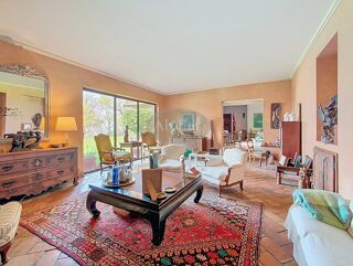  Villa à vendre 8 pièces 303 m²
