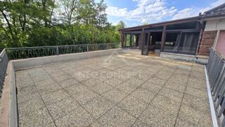  Appartement à louer 4 pièces 85 m²
