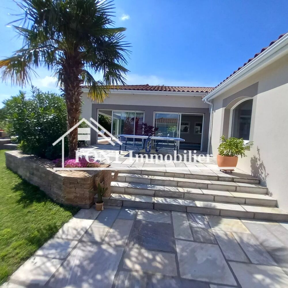 � vendre  Maison Cellieu (42320)