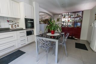  Maison  vendre 6 pices 215 m