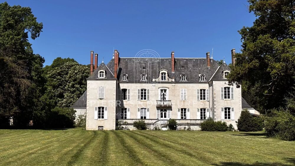 CHATEAU ET SES COMMUNS SUR UN PARC DE 12HA