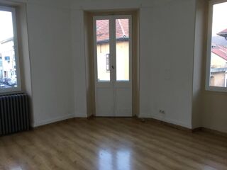  Appartement à louer 3 pièces 60 m²