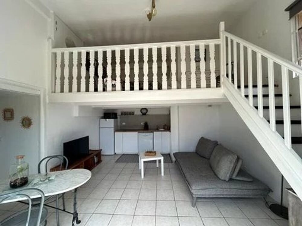 VENCE - Studio meublé de 40m2 avec terrasse et parking