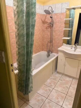  Appartement à louer 3 pièces 61 m²