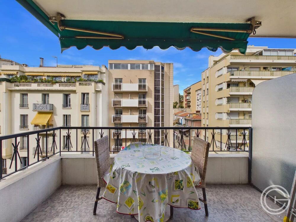 APPARTEMENT 2 PIECES AVEC PARKING - 12 AUGUSTE RAYNAUD - NICE LI