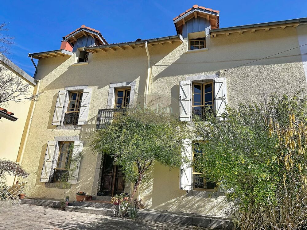 Maison, bord de rivière