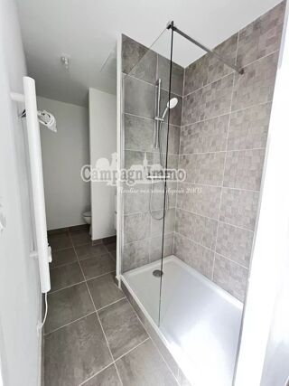  Appartement à louer 2 pièces 28 m²