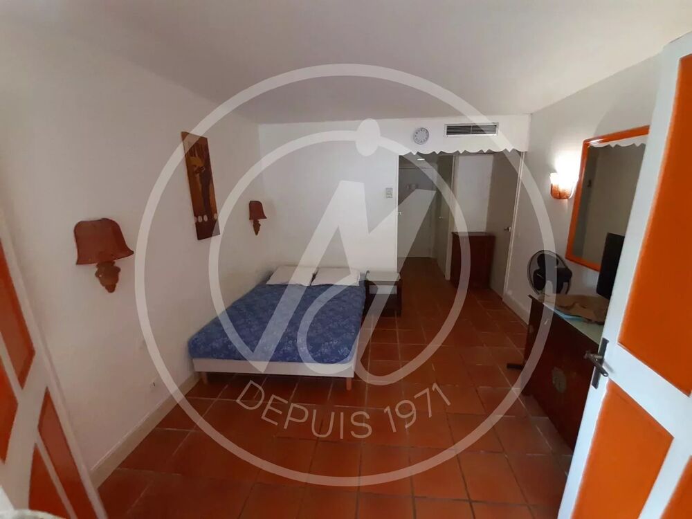 STUDIO MEUBLE - RESIDENCE AVEC PISCINE ET ACCES MER - SAINT FRAN