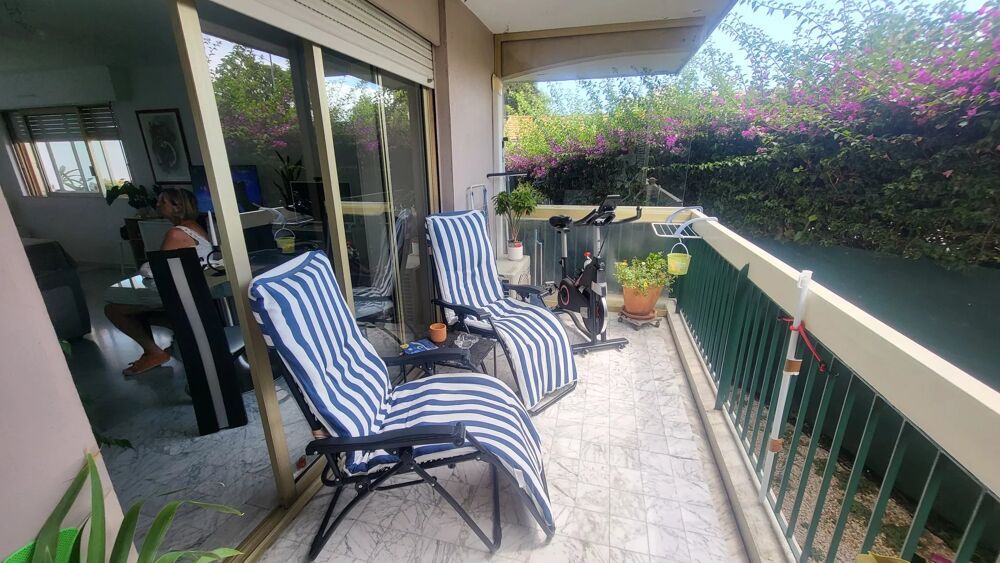Grand T1 /2P avec terrasse, parking, cave