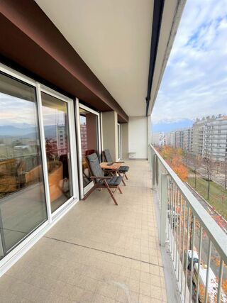  Appartement à louer 3 pièces 67 m²