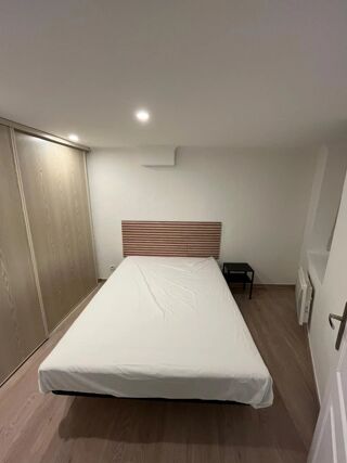  Appartement à louer 2 pièces 31 m²