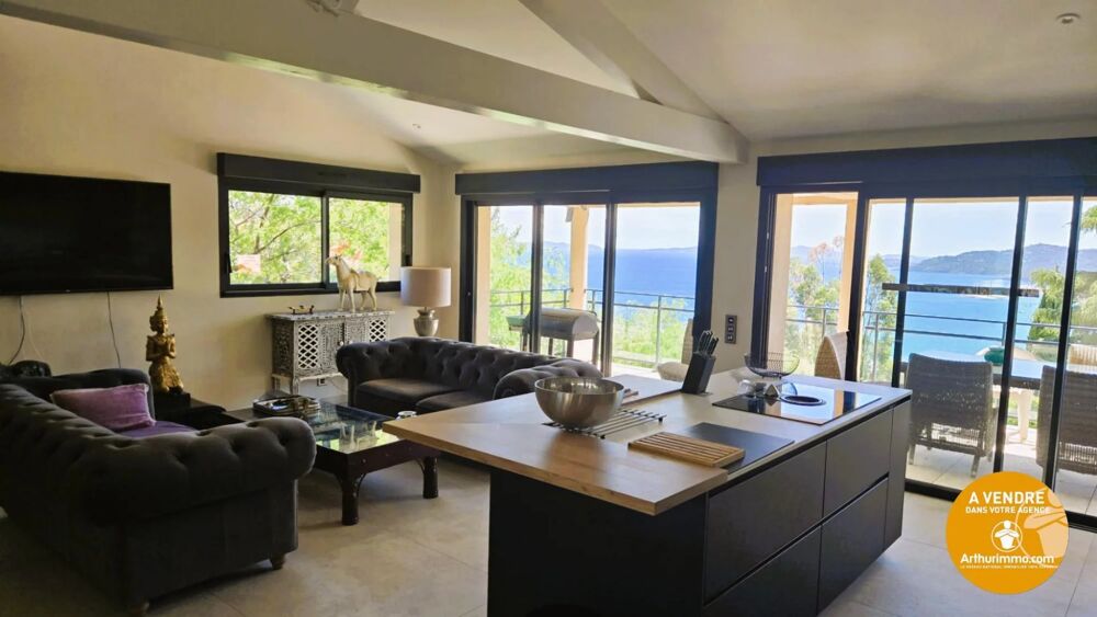 Villa contemporaine avec vue mer au Lavandou