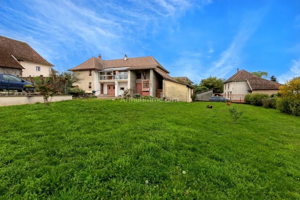 Maison familiale de 125 m² avec jardin et puits