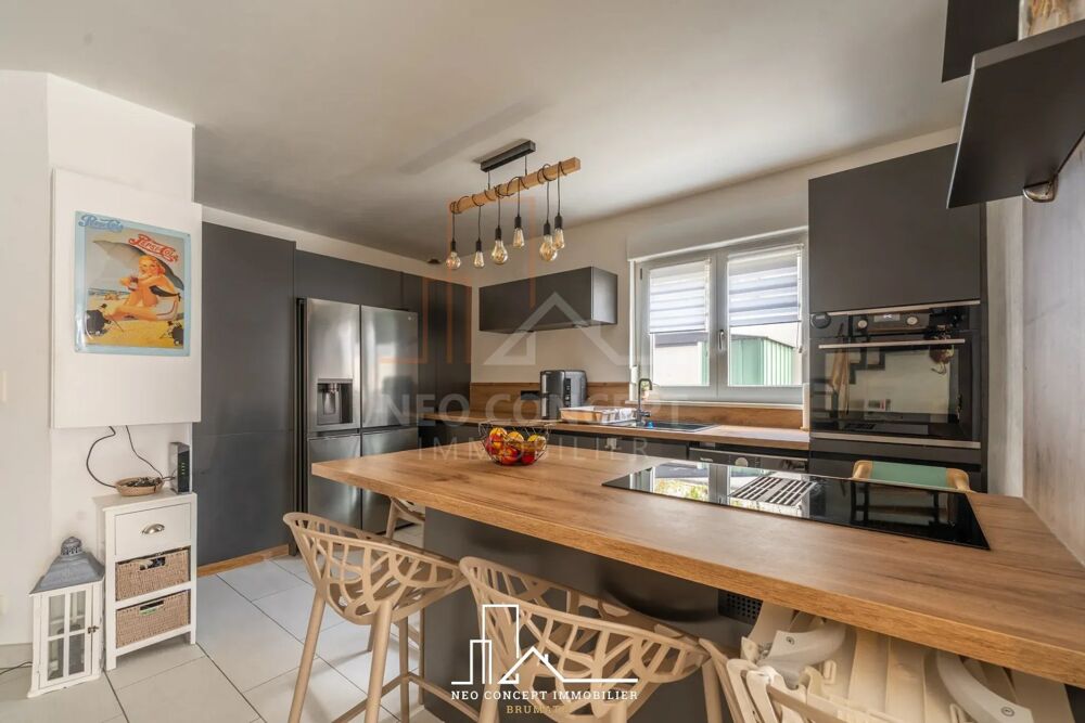 Vente Maison Maison en triplex de type bi famille avec jardin et garage Truchtersheim