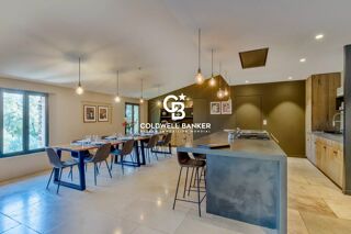  Villa � vendre 14 pi�ces 720 m�