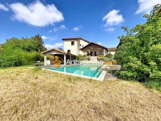  Maison � vendre 7 pi�ces 230 m�