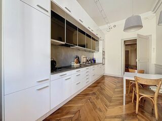  Appartement � vendre 6 pi�ces 216 m�