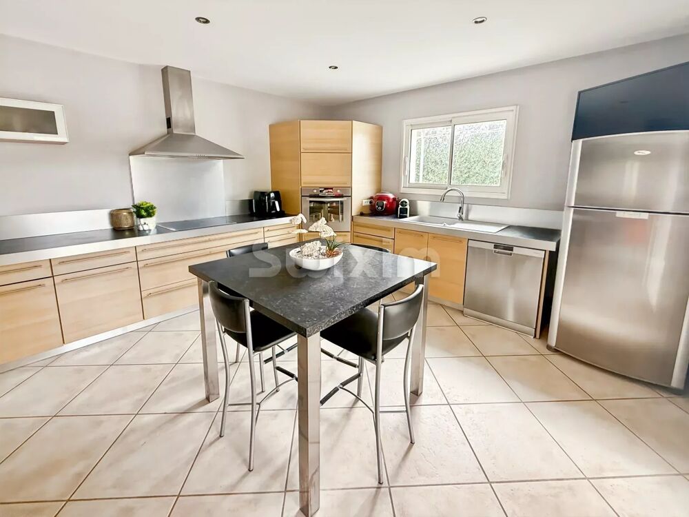 Vente Maison Villa avec piscine, grand garage et superbe terrain ! Bourg-saint-and�ol