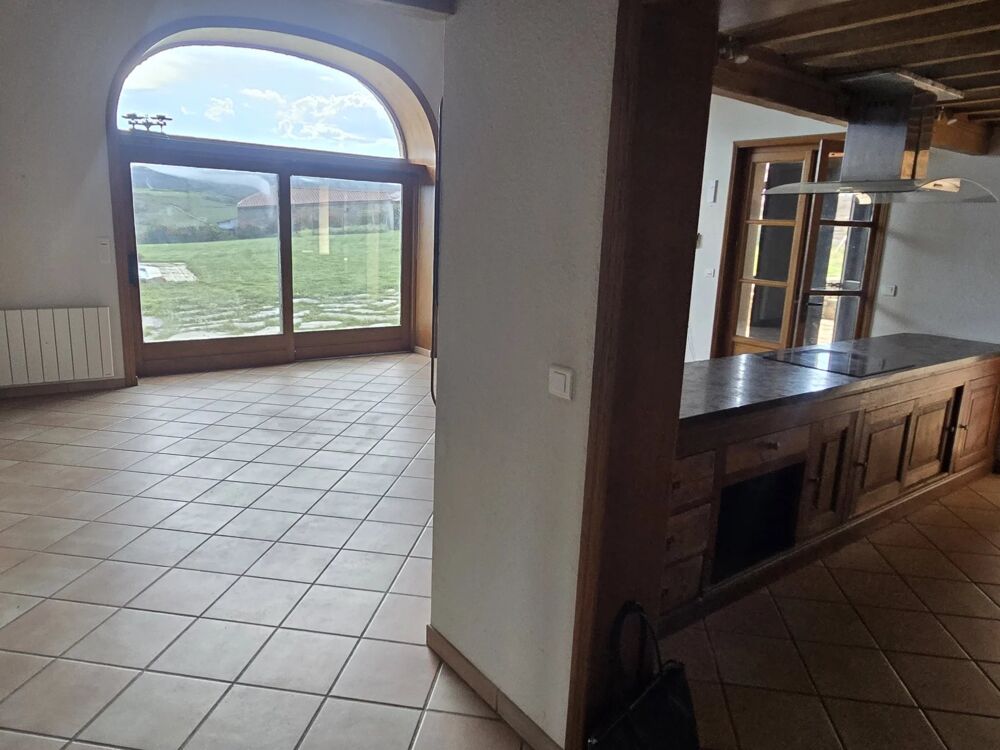 MAGNIFIQUE DOMAINE AVEC MAISON - GÎTE - PISCINE