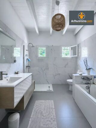  Maison à vendre 8 pièces 237 m²